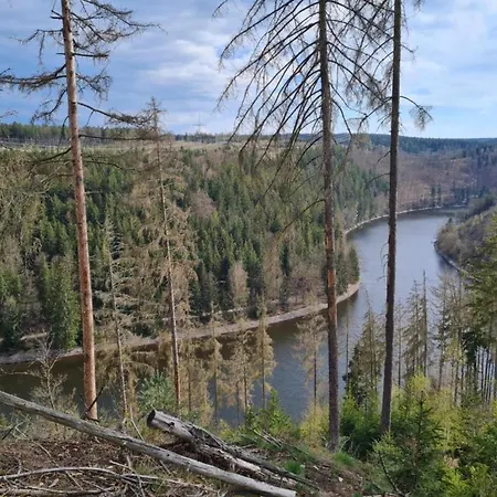 Lakeside Family Escape, Cleaning Included Apartment *